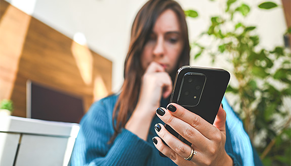 Symbolbild zum Thema Telefonbetrug und Phishing-Anrufe im Lotto-Umfeld